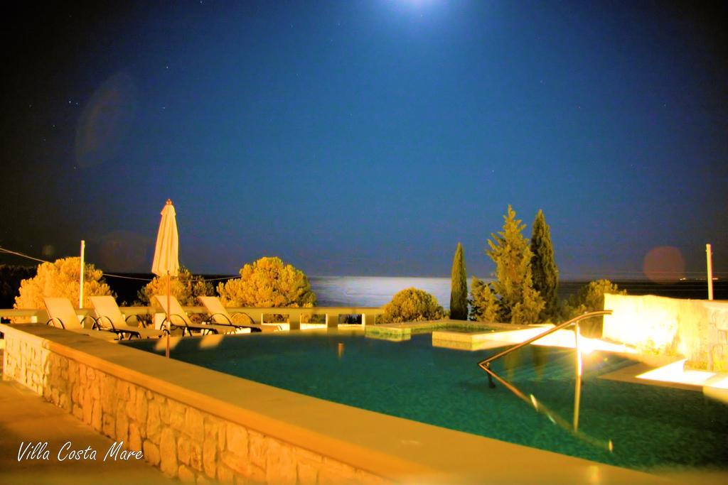 Villa Costamare - Enjoy Lazy Days On The Private Pool-Jacuzzi Pefki (Rhodes) Quarto foto